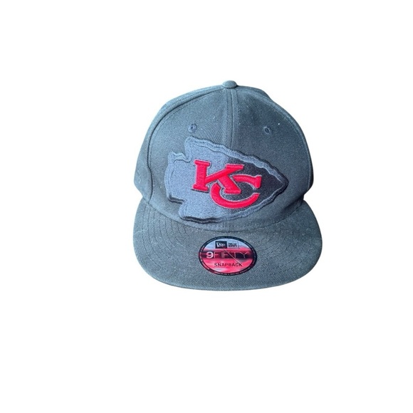 New Era Black Chiefs Hat - Picture 6 of 9